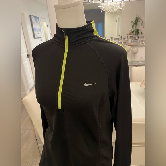 Nike Reflective 1/2 Zip Long Sleeve Jacket - Picture 2 of 6